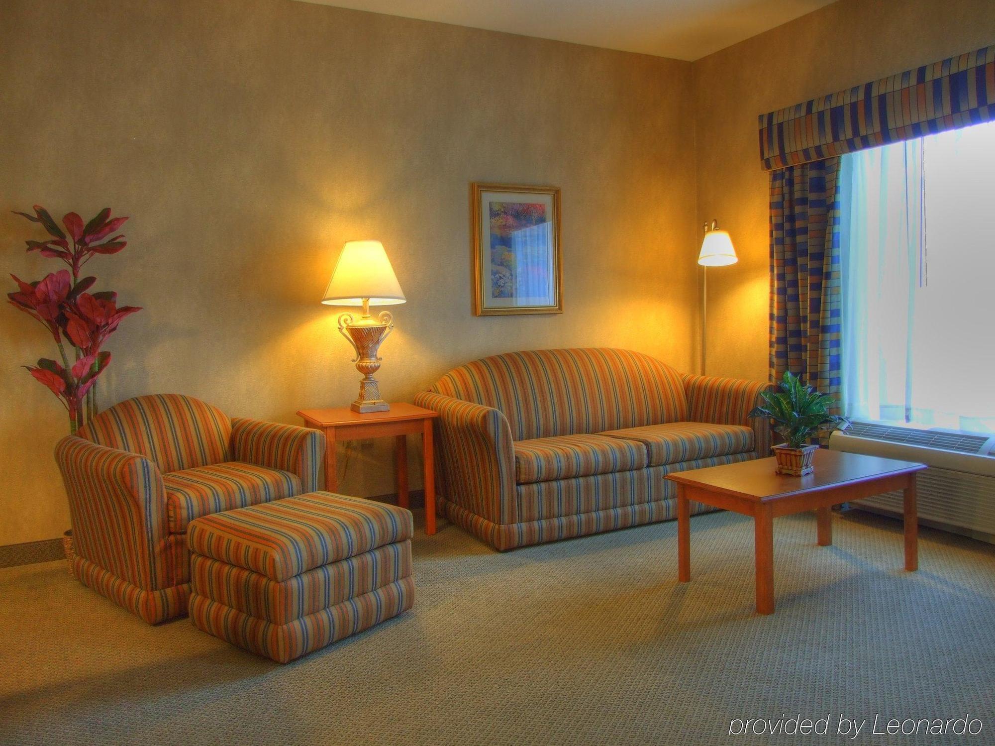 Hampton Inn Commerce/Novi Quarto foto